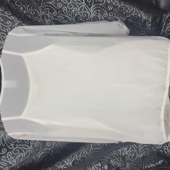 No brand Size women's 6 mid length arm sheer over built in tank top. - Picture 2 of 4